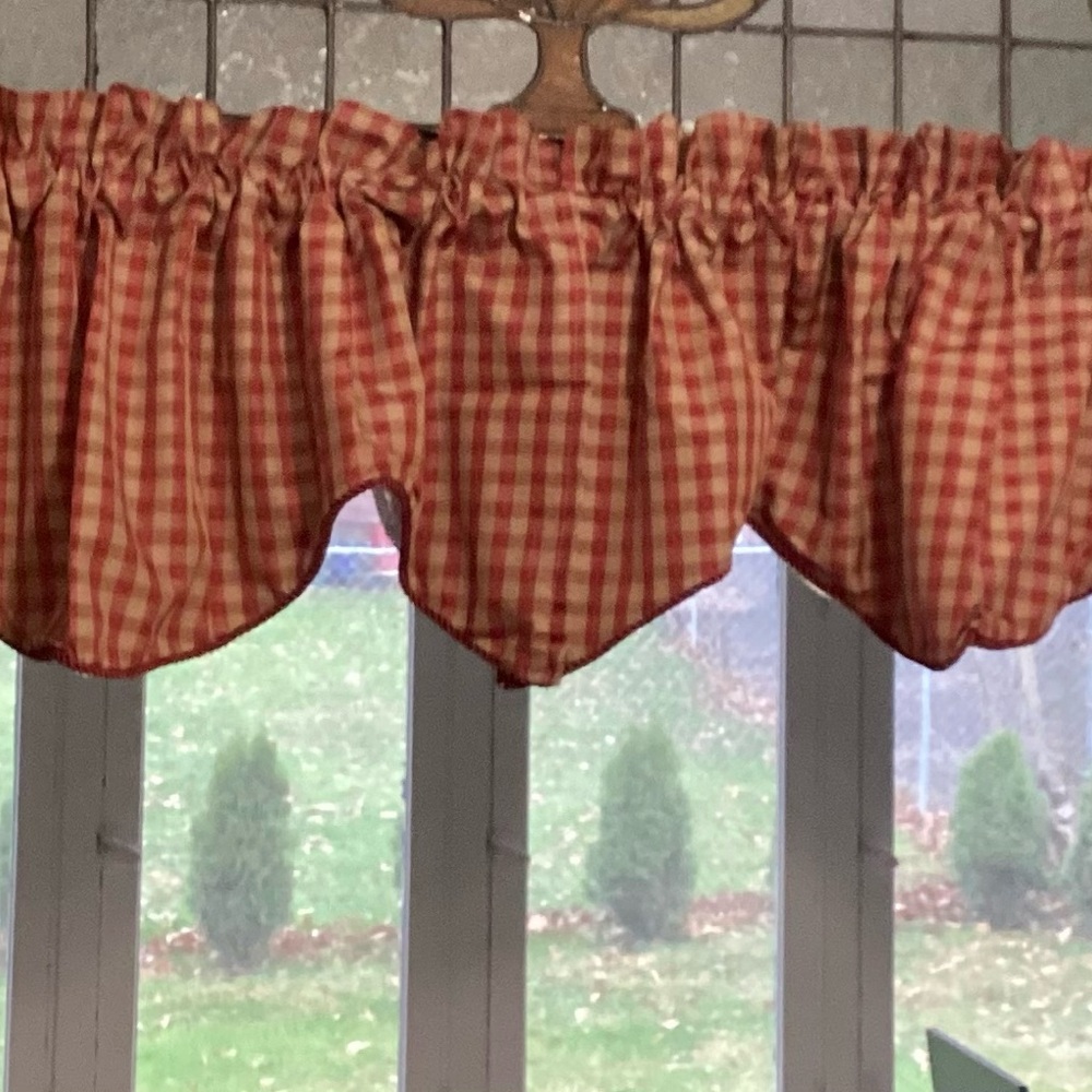 Red Checkered Valance Curtain